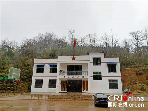 龍?zhí)锎宓拿撠毠适隆獤|西部協(xié)作扶貧見成效