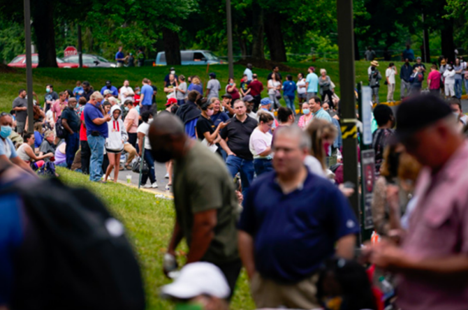 “毒瘤”壯大、階層裂變、政府失能……憤怒的美國靠什么自愈？