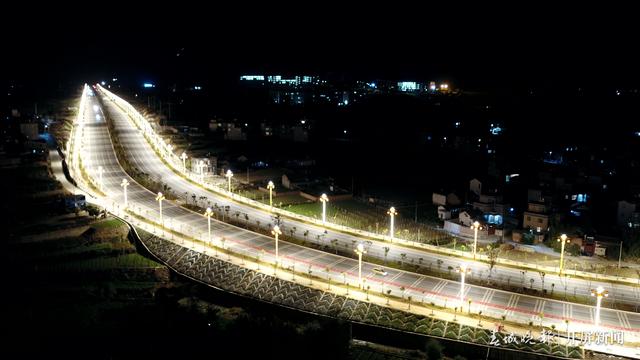 賓川網(wǎng)紅路