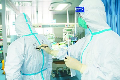 我們勠力同心，奪取抗疫斗爭重大戰(zhàn)略成果