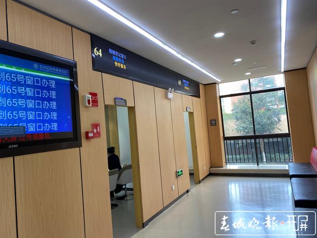 “離婚冷靜期”將至，部分地方出現(xiàn)扎堆離婚，昆明人還冷靜嗎？記者夏葦攝