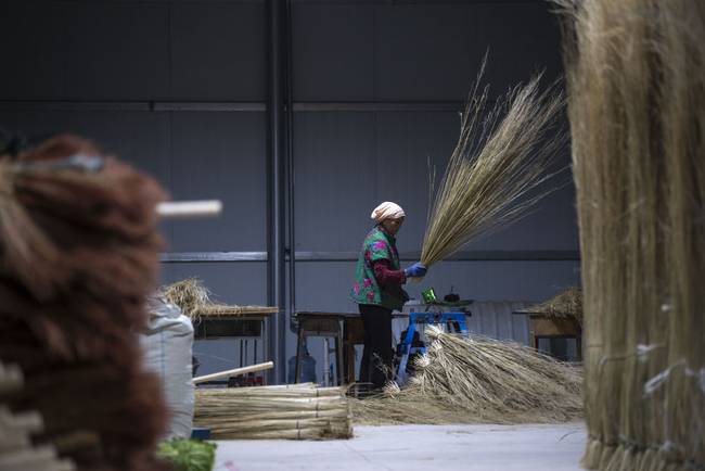 脫貧路上“她”力量丨攢勁