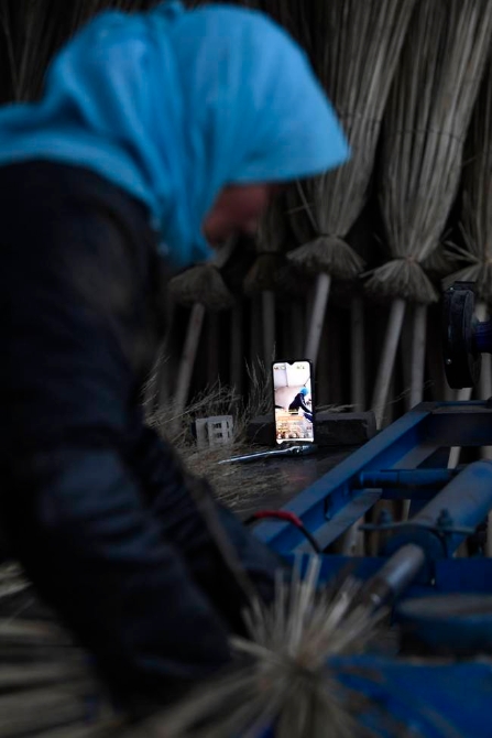 脫貧路上“她”力量丨攢勁