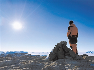 極夜后，王文晶感受難得的日光。 王文晶供圖