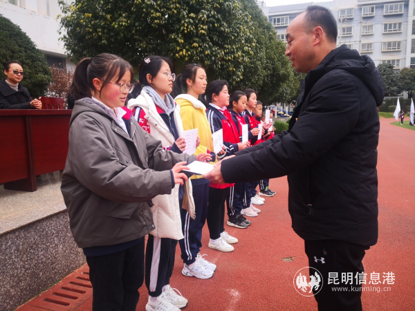 fa48503350104786acd77c9b43445c0c_small fa48503350104786acd77c9b43445c0c_small