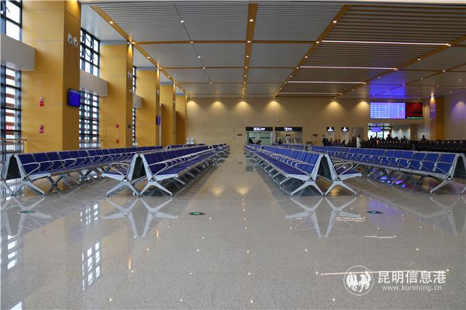 云桂客專(zhuān)彌勒站站房改擴(kuò)建完成 “盛裝”迎接小長(zhǎng)假首批旅客。通訊員王軍 攝