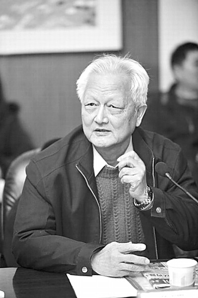 王先霈:用“圓形批評理論”體味中國文學(xué) 王先霈:用“圓形批評理論”體味中國文學(xué)