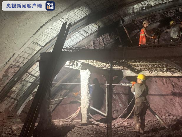 捷報(bào)！中老鐵路國(guó)內(nèi)段93座隧道已貫通88座