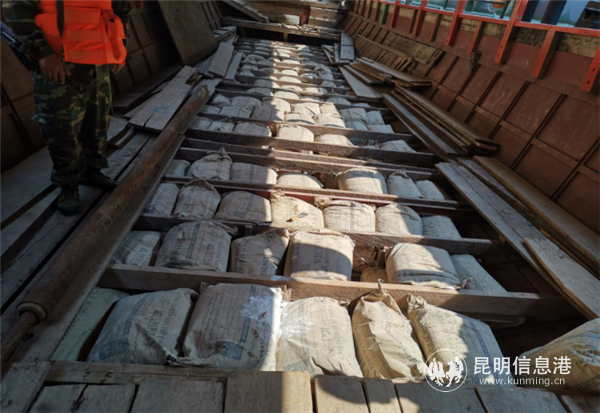 726343_670x670 (1) 726343_670x670 (1)