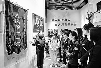 “漳州110”：快速反應(yīng)、熱情服務(wù) 做好“人民衛(wèi)士”