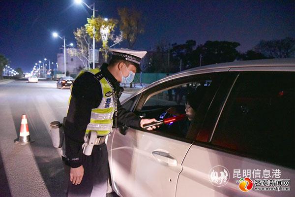 00300125143_ea377af1