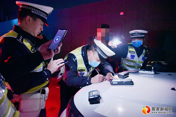 00300125192_4f0c56b7