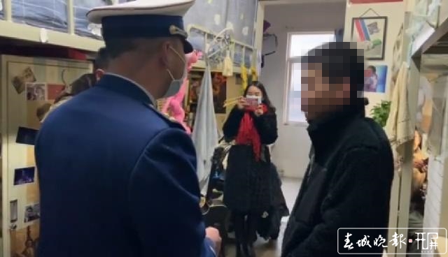 　昆明一高校學(xué)生在宿舍用明火取暖被舉報 供圖