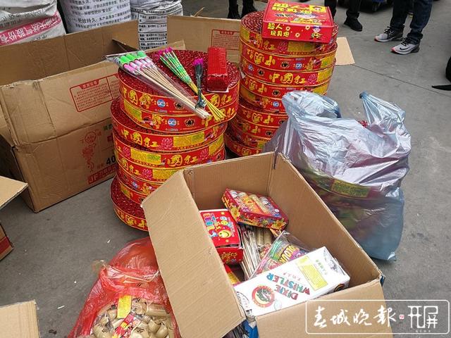 昆明煙花爆竹零售戶有960戶 供圖