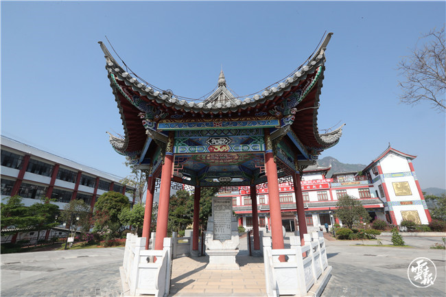 民族團結(jié)誓詞碑003（楊崢 攝）.jpg