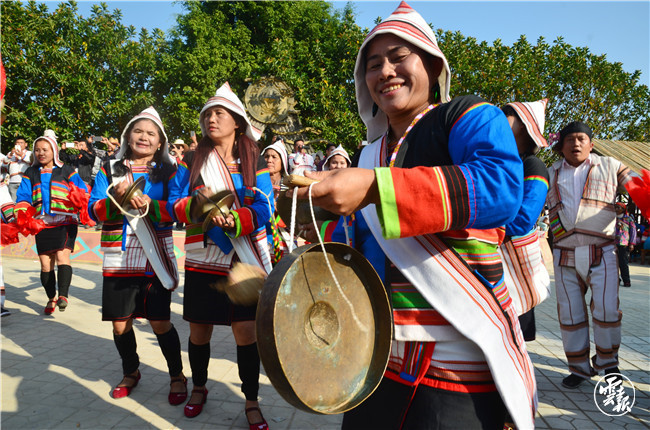 基諾族-產(chǎn)業(yè)-發(fā)展鄉(xiāng)村民族特色旅游003--楊崢 攝.jpg