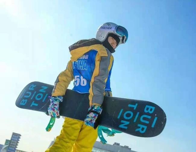 和習爺爺“撞肩”的冰雪男孩，長大了！