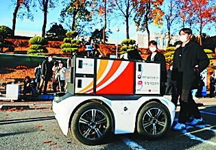 中美知名經(jīng)濟學學者縱論：疫情后的經(jīng)濟發(fā)展從何處發(fā)力