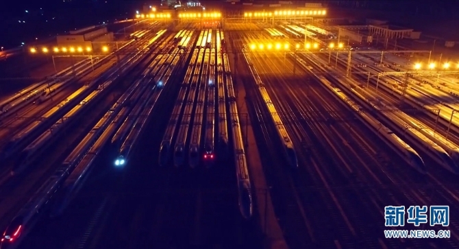 航拍視角下的昆明動車所。（視頻截圖）