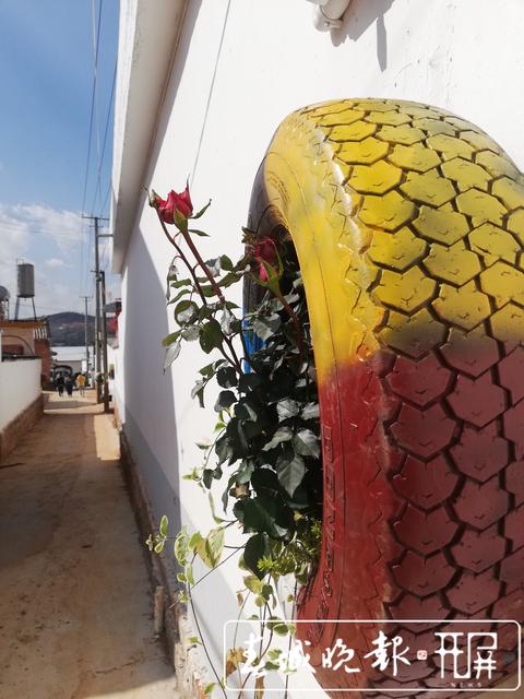 新春走基層之一 建檔立卡貧苦戶住進(jìn) (7).jpg