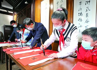 在多樣年俗里，品年的味道