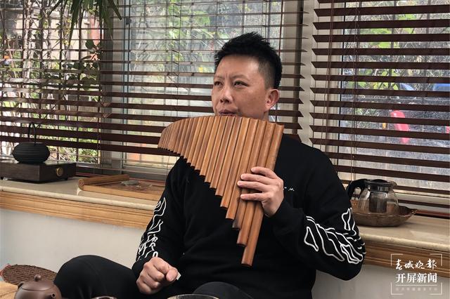 80后藝術(shù)家專玩云南少數(shù)民族樂(lè)器