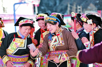 歸巢與守望：返鄉(xiāng)“小鎮(zhèn)青年”群體探究