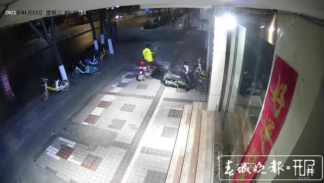 假扮“外賣小哥”連偷40個(gè)電瓶，拘了