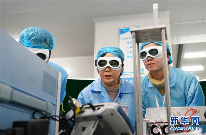 1127168125_16148435275451n2