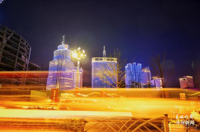 昆明夜景(龍宇丹 攝)