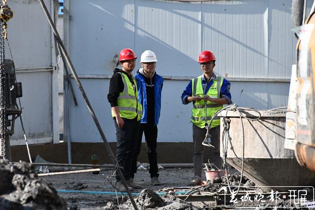 昆明地鐵5號(hào)線白云路站(春城晚報(bào)-開(kāi)屏新聞?dòng)浾?張勇 通訊員 曾麗珍 攝)