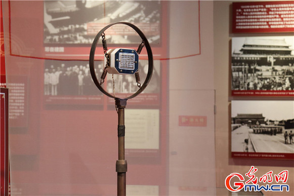 【組圖】280組件紅色展品亮相首博講述黨史歷程 【組圖】280組件紅色展品亮相首博講述黨史歷程