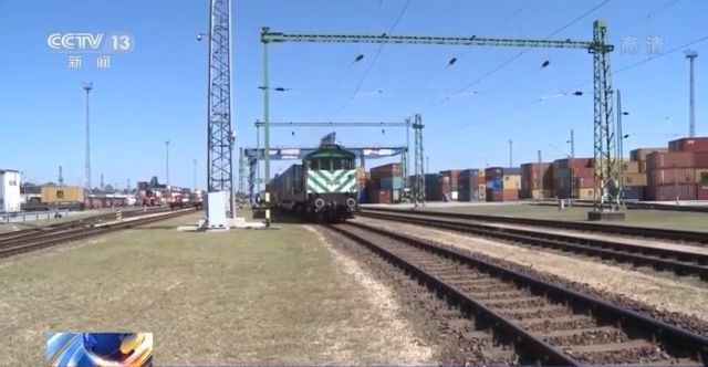 中歐班列作用凸顯 “雙區(qū)聯(lián)動”助力抗疫及經(jīng)貿(mào)合作
