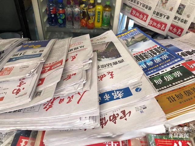 昆明街頭的亭棚(春城晚報-開屏新聞記者 羅宗偉 攝)