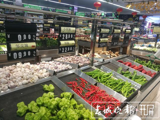 辣椒暴跌被“腰斬”，5元一公斤堪比白菜價 (20).jpg