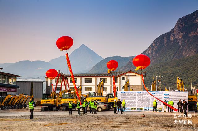 去麗江束河古鎮(zhèn)可走美美的西山游路(春城晚報-開屏新聞記者 木曉雯 攝)