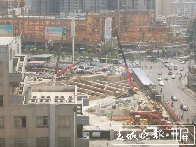 步行電梯就位 昆明地鐵5號線部分站點開始機(jī)電安裝