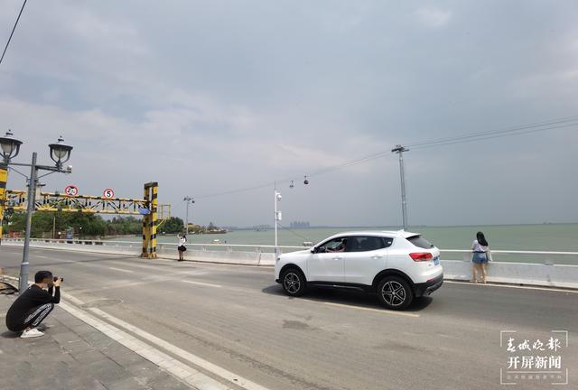 昆明“小鐮倉”拍照打卡成爆款，景色雖唯美但車來車往危險隱患極大！