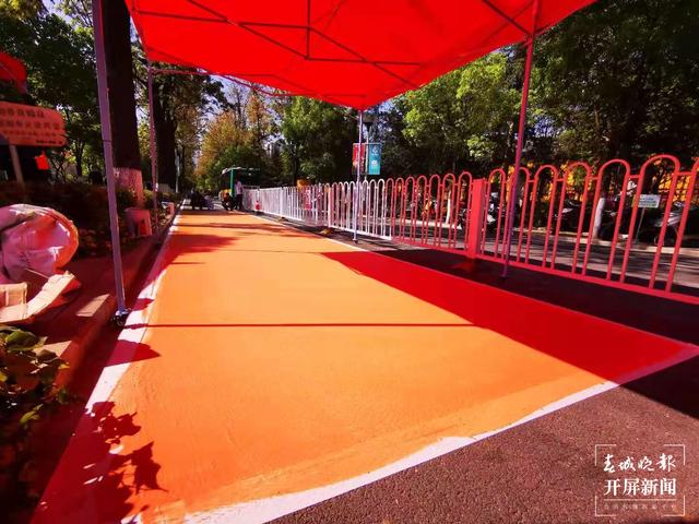 1950米 翠湖“慢行跑道”“五一”投用 （記者 張勇 攝影報(bào)道）