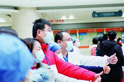 中國(guó)精神在抗疫斗爭(zhēng)中的生動(dòng)詮釋