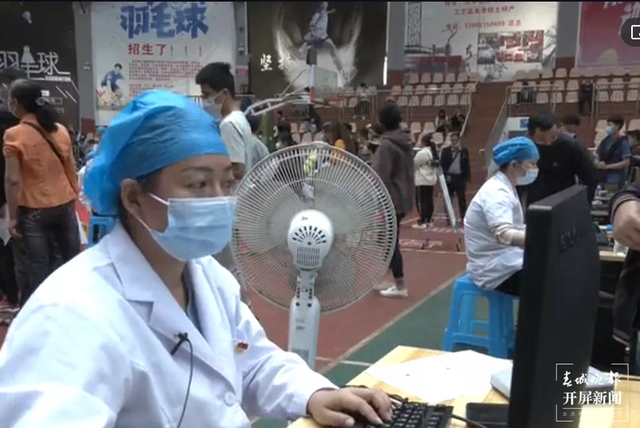 勐臘縣已完成疫苗接種18批次136299劑(春城晚報-開屏新聞記者 張?zhí)镱?通訊員 依應(yīng)香 宋娟 巖光叫 攝影報道 部分圖片由勐臘縣融媒體中心 供圖)