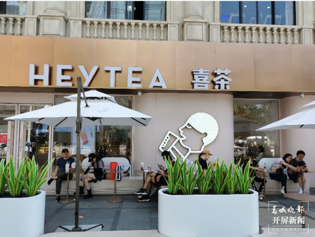 昆明提前入夏！你的空調(diào)、風(fēng)扇、冷飲準(zhǔn)備好了嗎？春城晚報(bào)-開(kāi)屏新聞?dòng)浾?李賽 攝影報(bào)道