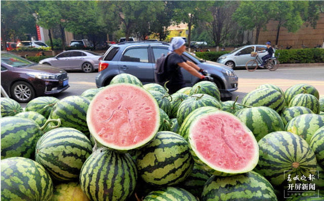 昆明提前入夏！你的空調(diào)、風(fēng)扇、冷飲準(zhǔn)備好了嗎？春城晚報(bào)-開(kāi)屏新聞?dòng)浾?李賽 攝影報(bào)道