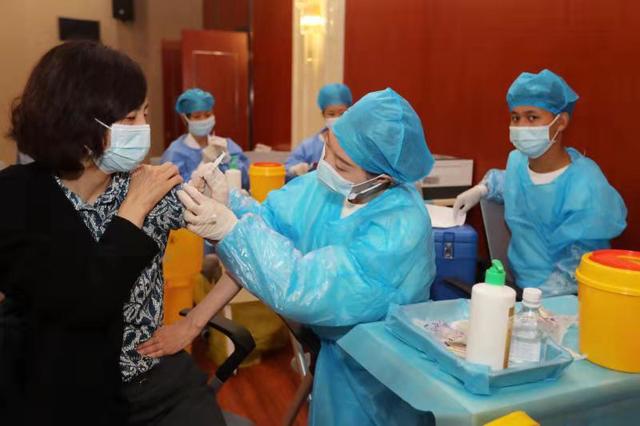 預(yù)約人數(shù)滿500 西山區(qū)可送疫苗上門(mén)服務(wù)（云南日?qǐng)?bào) 楊錚）