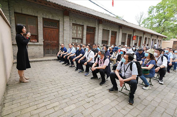 在王家坪革命舊址現(xiàn)場(chǎng)教學(xué) 在王家坪革命舊址現(xiàn)場(chǎng)教學(xué)