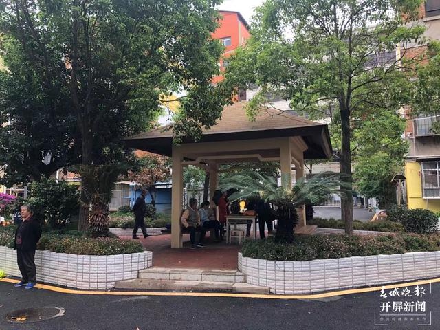 小區(qū)新建的涼亭成了居民的“心頭寶” 今年官渡區(qū)將改造78個老舊小區(qū)