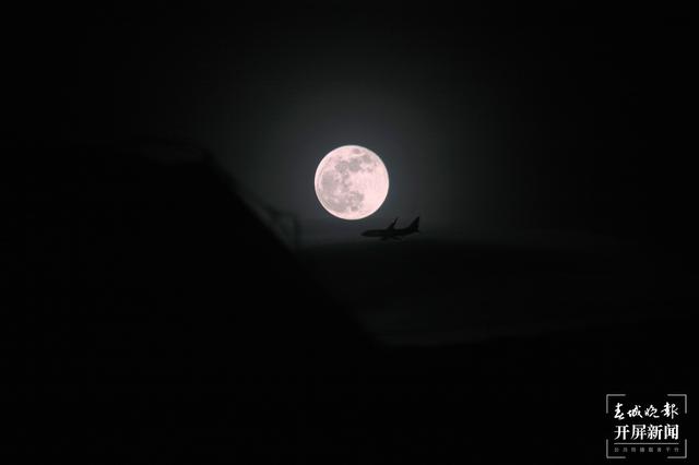 2021年5月26日昆明超級月亮 李文圣攝