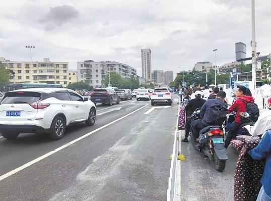 00303834541_dfe70a96 00303834541_dfe70a96