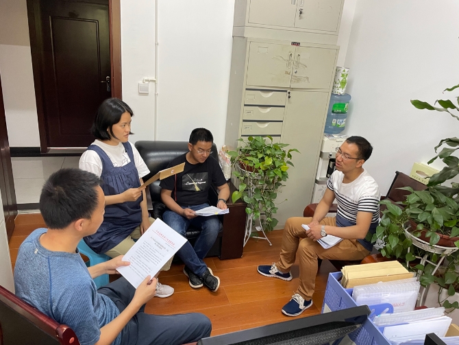 區(qū)委組織部逐一審查派駐干部