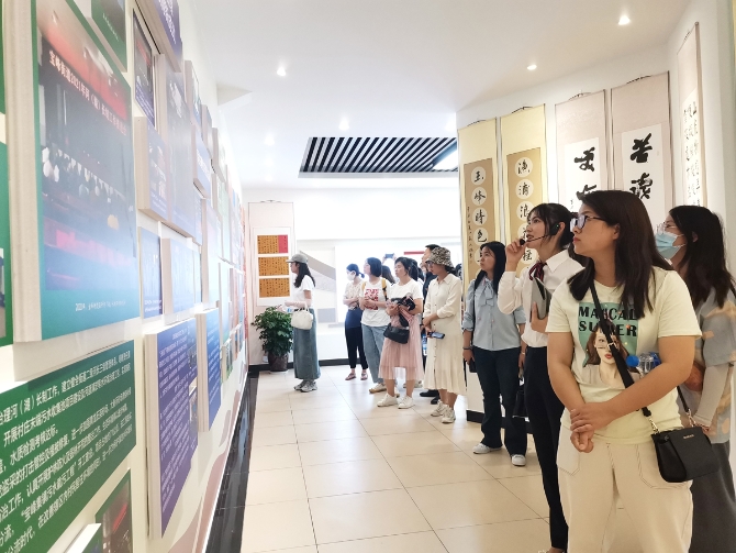 昆明市2021年度黨員教育工作骨干培訓班到我區(qū)寶峰街道黨校觀摩交流